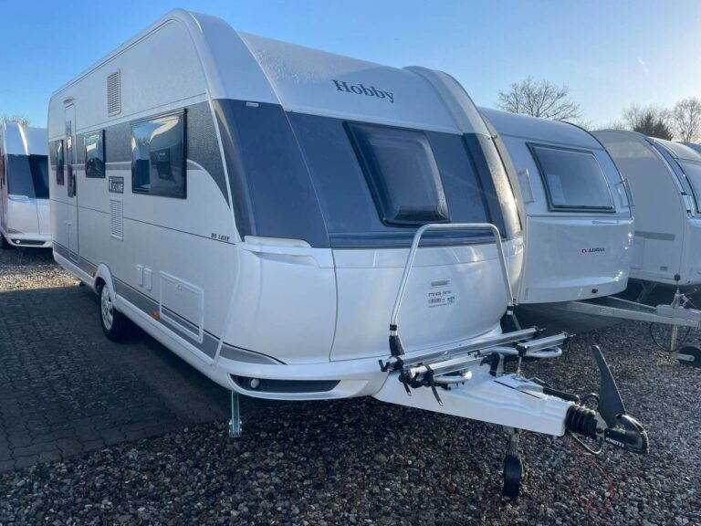 Hobby de Luxe 540 KMFe campignvogn hos Caravan Center Nord i Tyskland.
